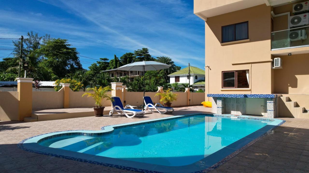สโตน เซลฟ์แคเตอริง อพาร์ตเมนต์ Apartment Grand Anse  ภายนอก รูปภาพ