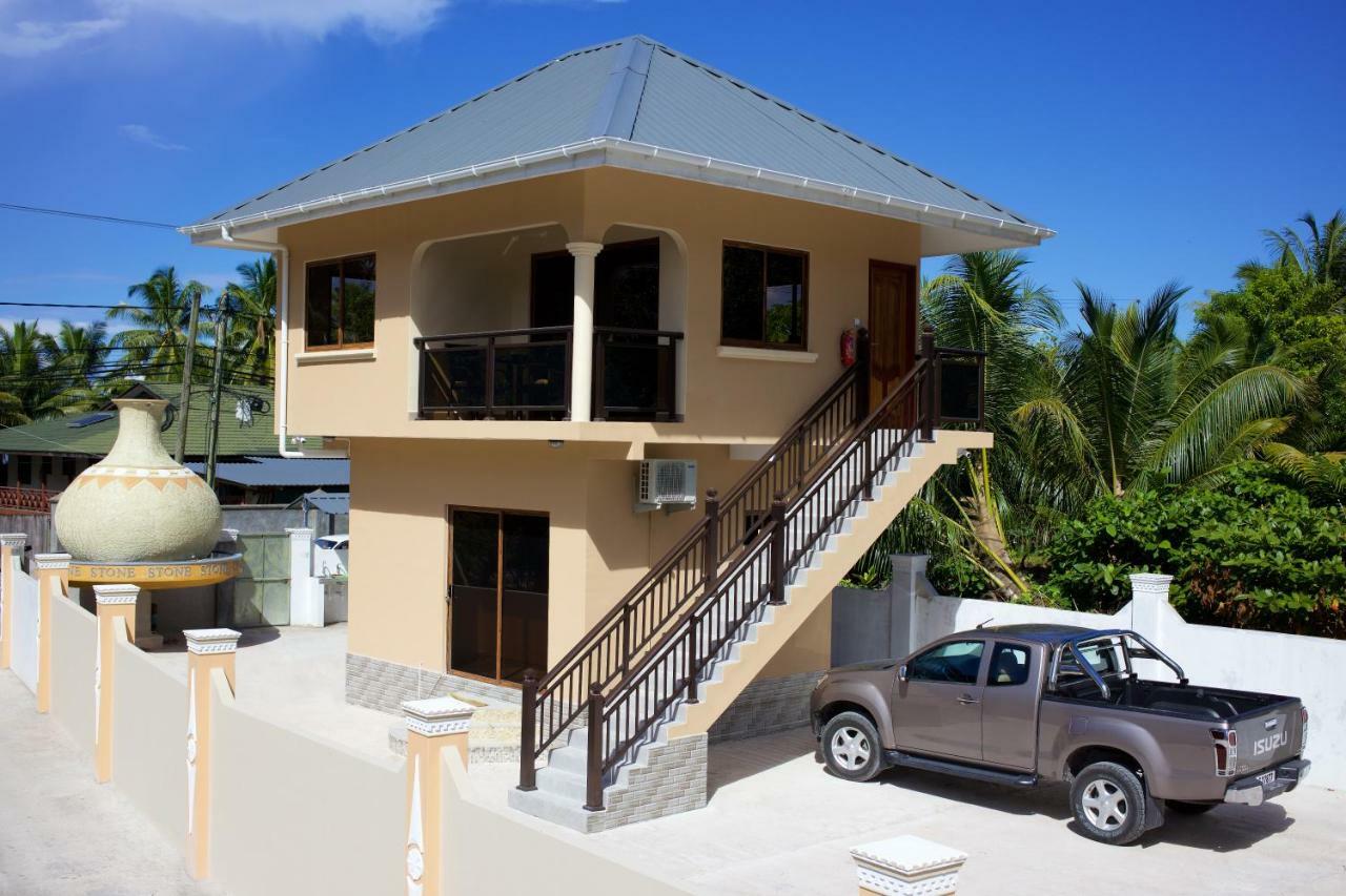 สโตน เซลฟ์แคเตอริง อพาร์ตเมนต์ Apartment Grand Anse  ภายนอก รูปภาพ